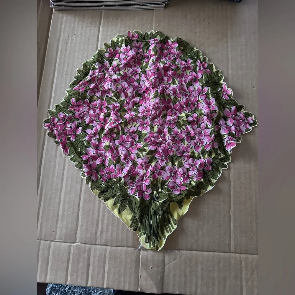 Floral Home Handkerchierf Table Cloth 14 1/2 x 15